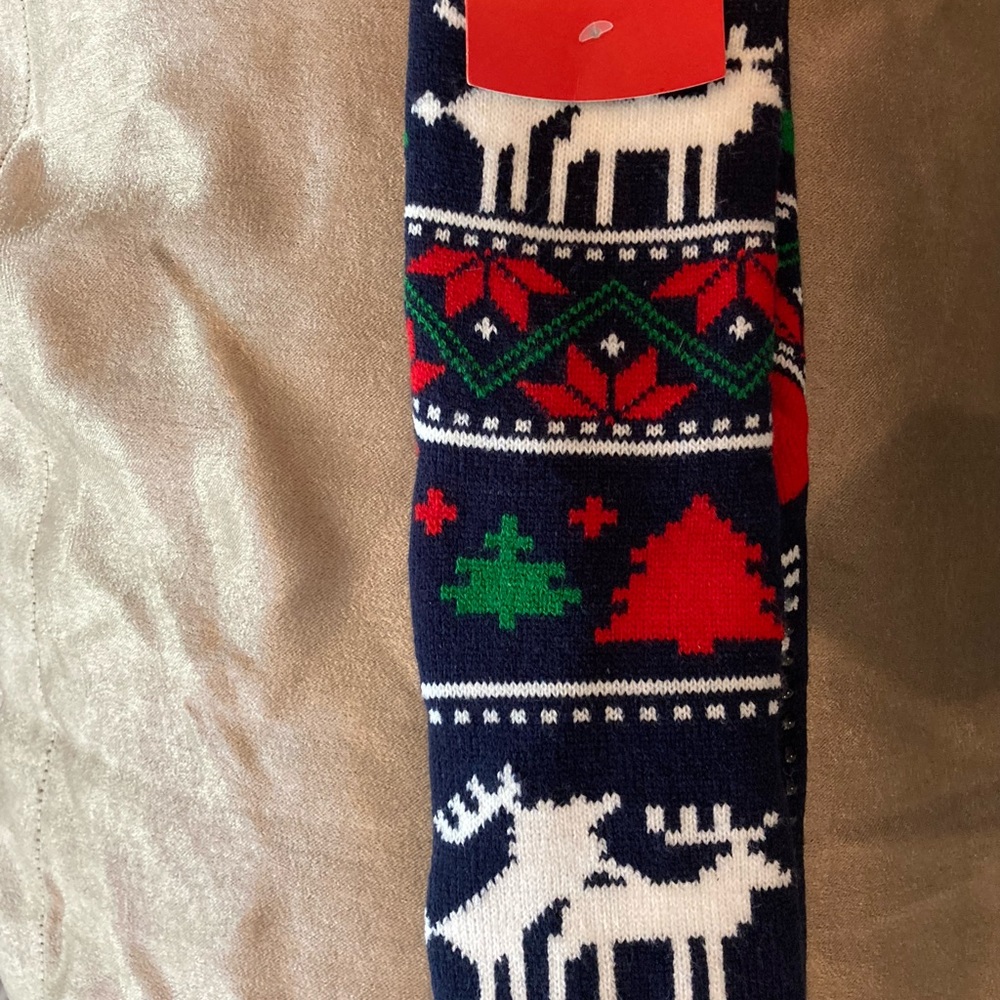 NWT shinesty These stay on for sex Christmas fuzzy socks!